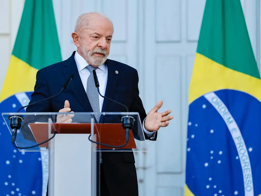 Lula articula votar fim da escala 6x1 entre 1º e 2º turno