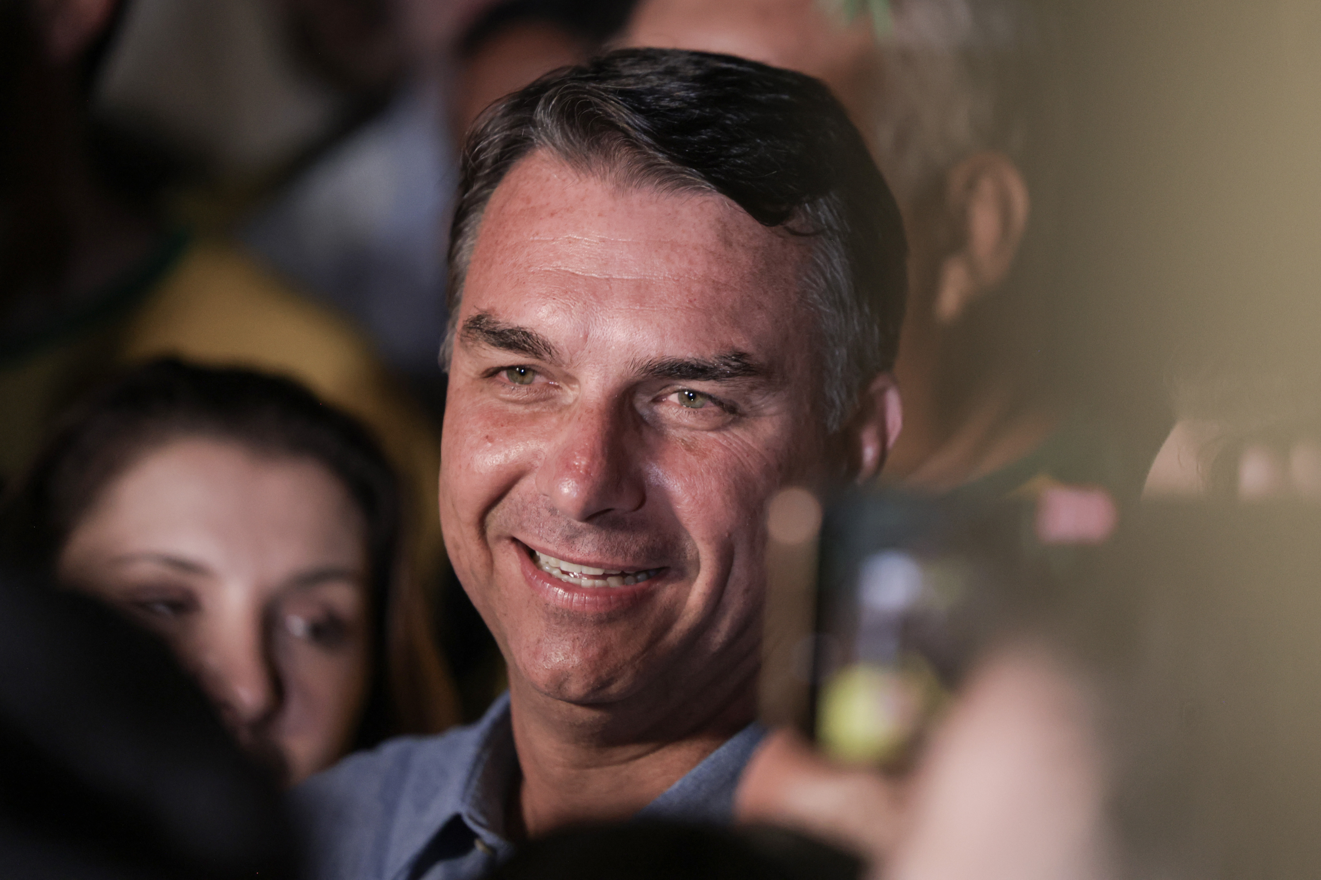 Republicanos declara apoio a Flávio Bolsonaro no 2º turno
