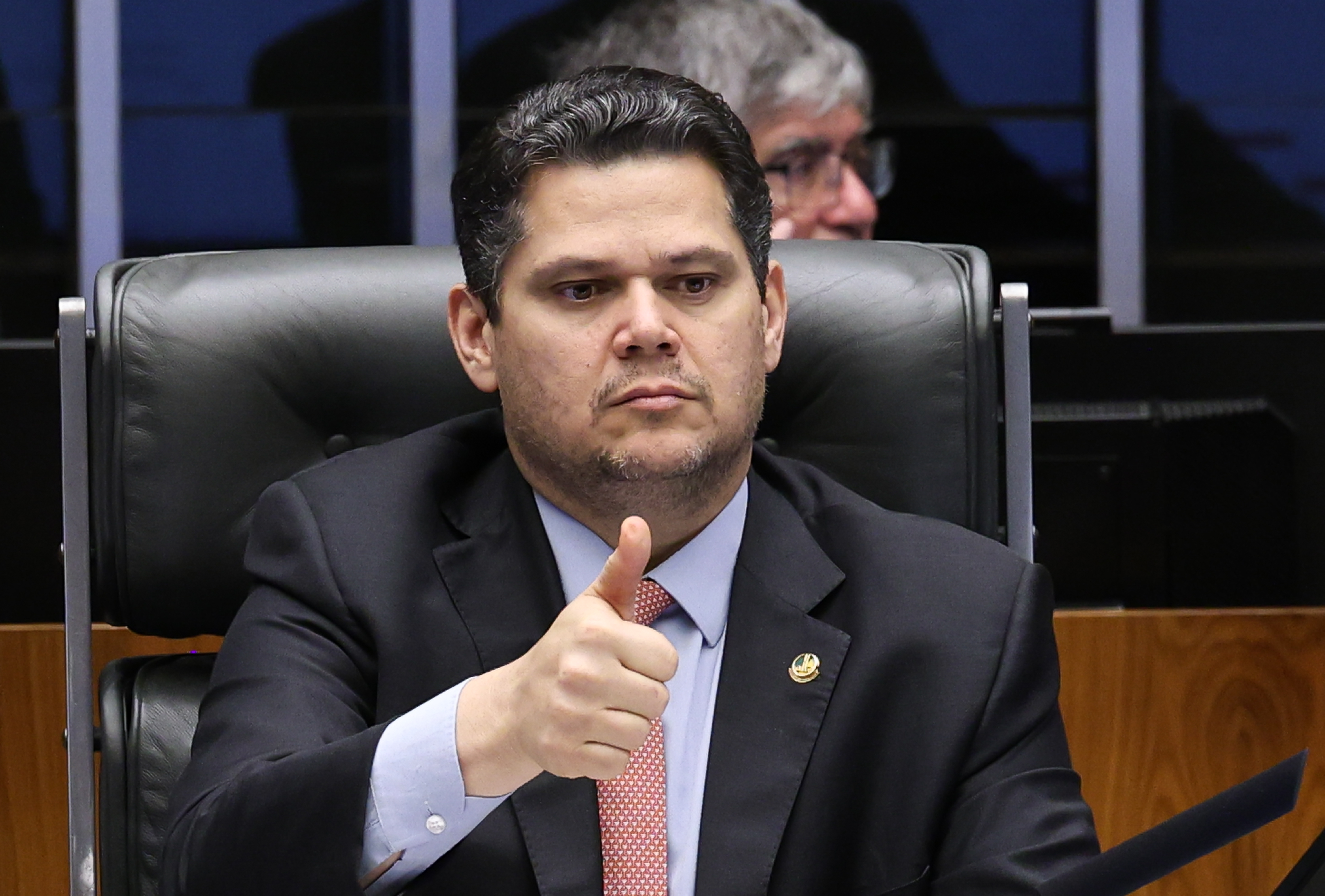 Alcolumbre põe PEC da Segurança Pública em votação no Senado