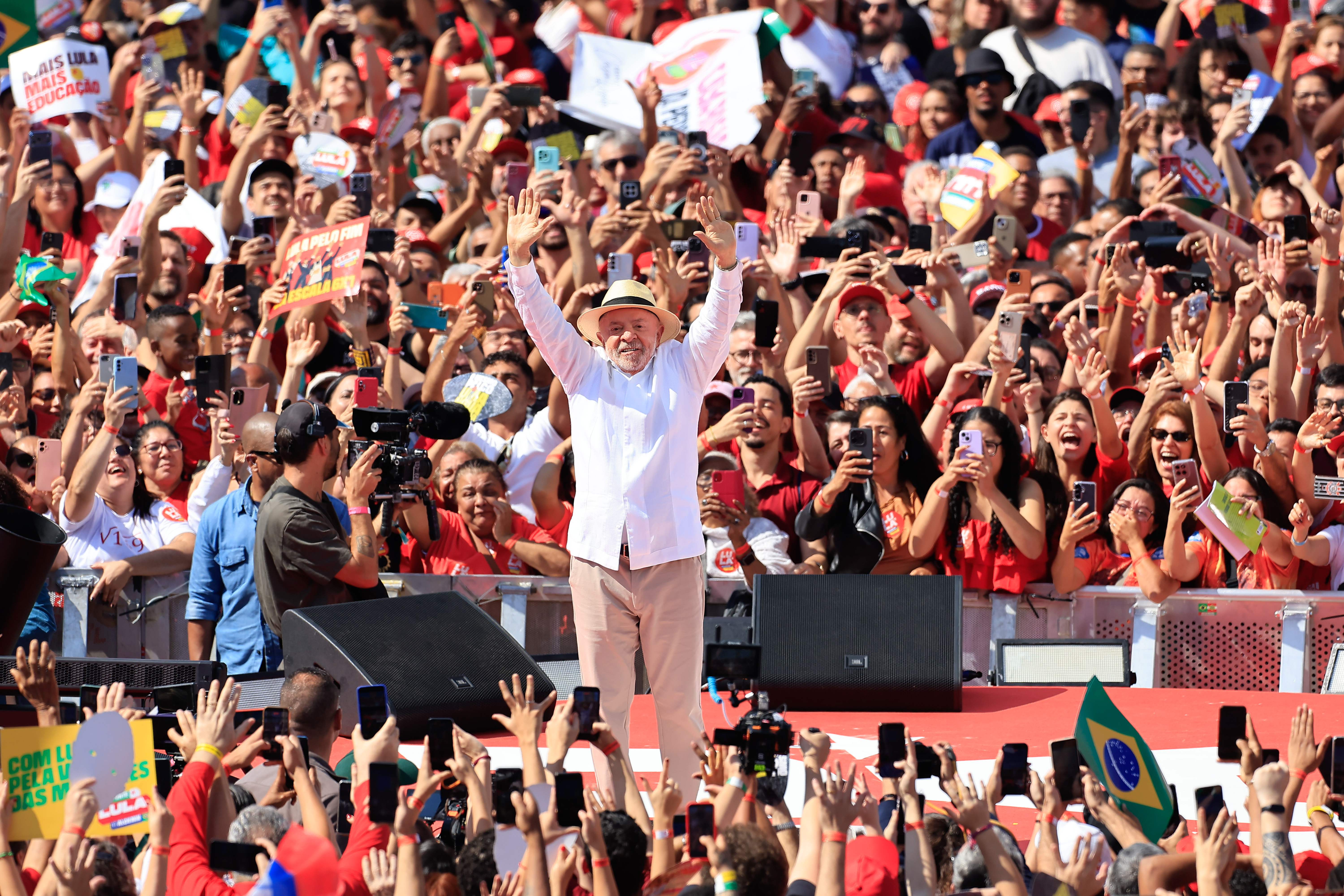 Lula propõe tarifa zero no transporte nos fins de semana