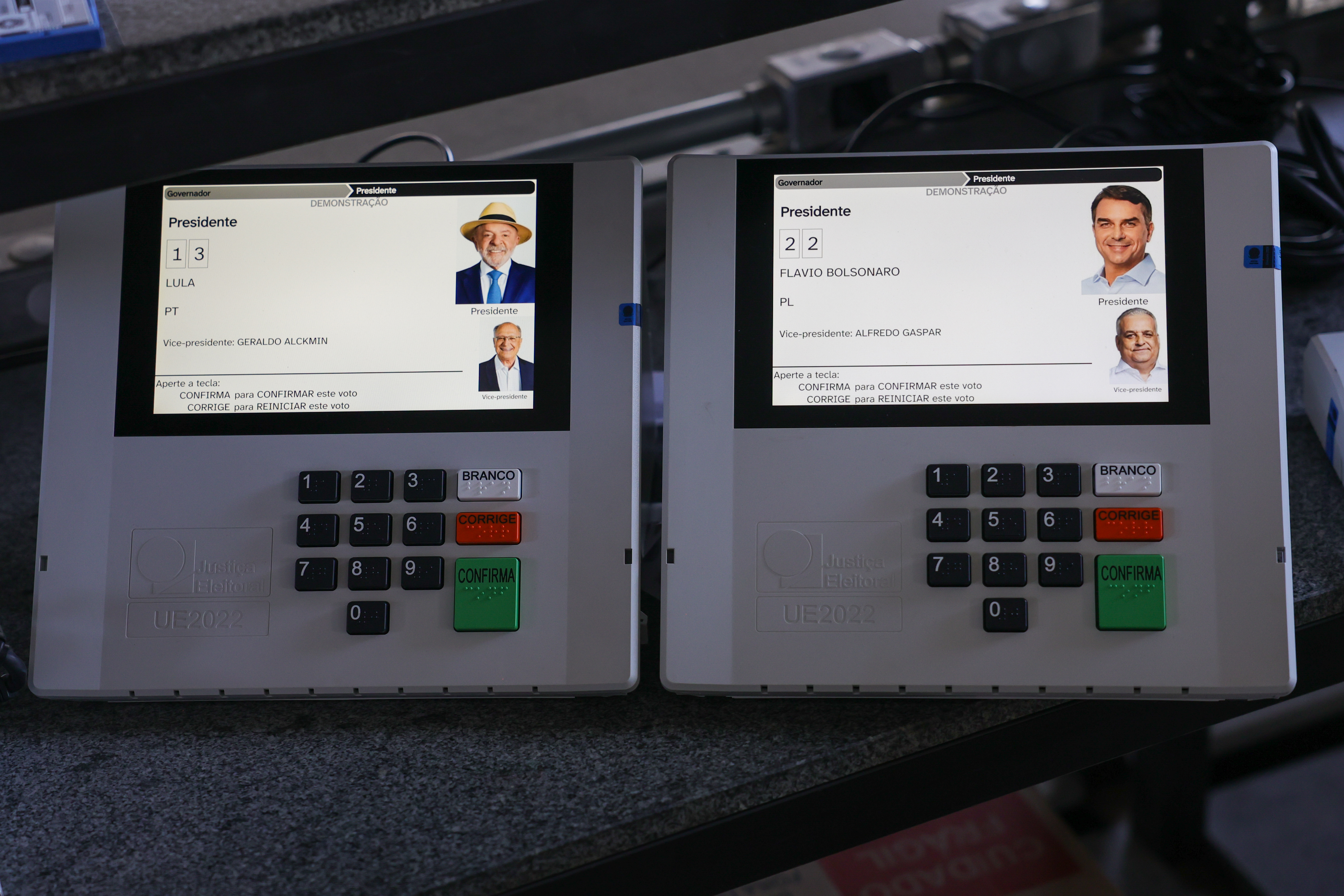 Pesquisa Meio/Ideia: Flávio tem 51,1% e Lula 48,9% dos votos válidos no 2º turno