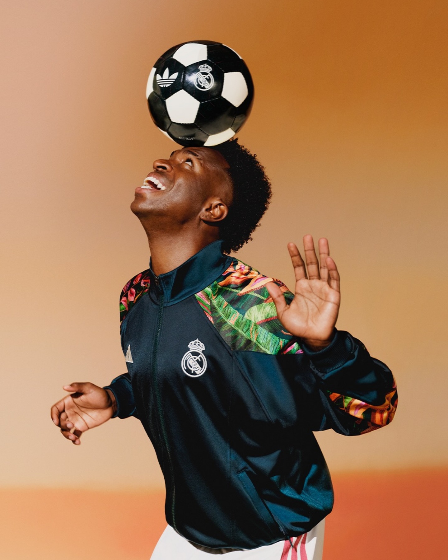 Farm Rio, Adidas e Real Madrid lançam coleção com Vini Jr.