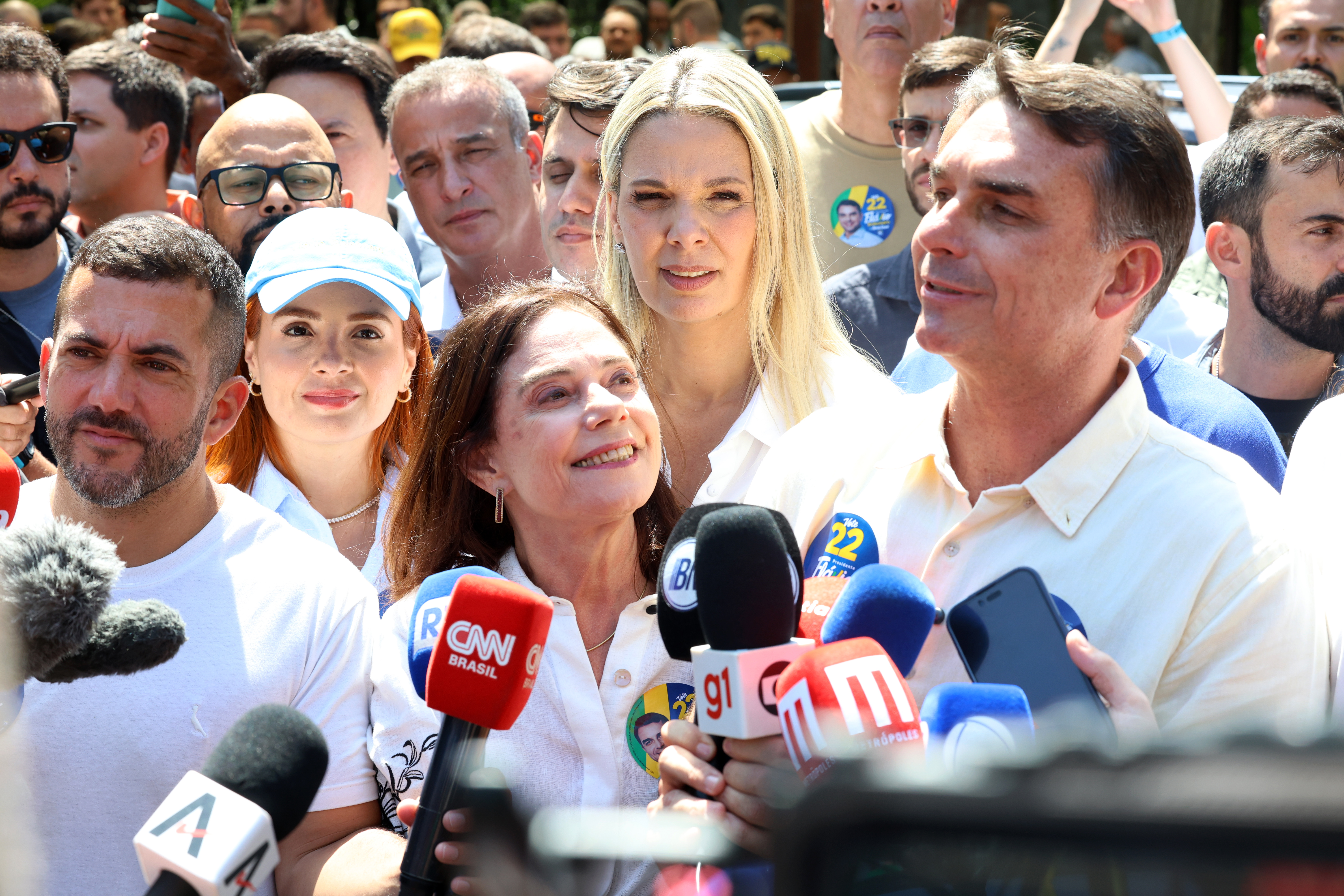 Flávio diz aceitar abrir sigilos, mas faz exigências a Lula